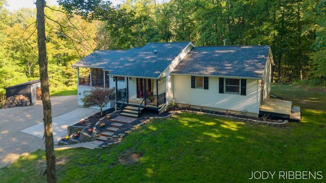 3215 Buchanan Street, Marne, MI 49435