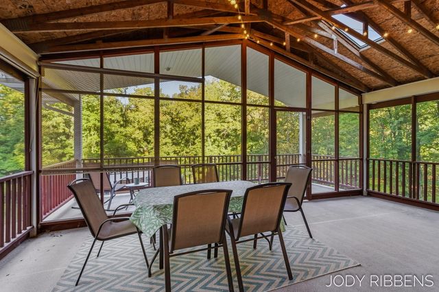 3215 Buchanan Street, Marne, MI 49435