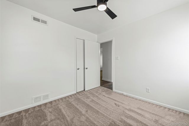 23435 Vance Avenue, Hazel Park, MI 48030