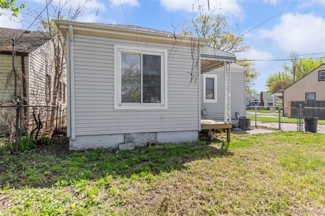 23435 Vance Avenue, Hazel Park, MI 48030