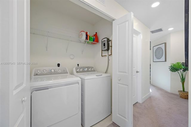 8387 NW 43rd St, Doral, FL 33166