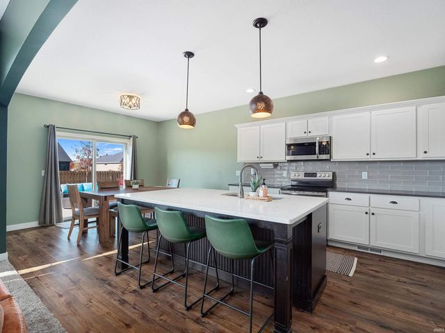 3077 Leon Cove, Fort Wayne, IN 46845