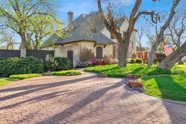 6262 Turner Way, Dallas, TX 75230