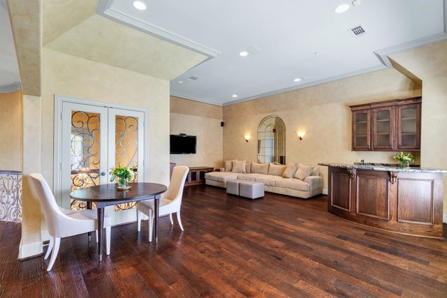 6262 Turner Way, Dallas, TX 75230