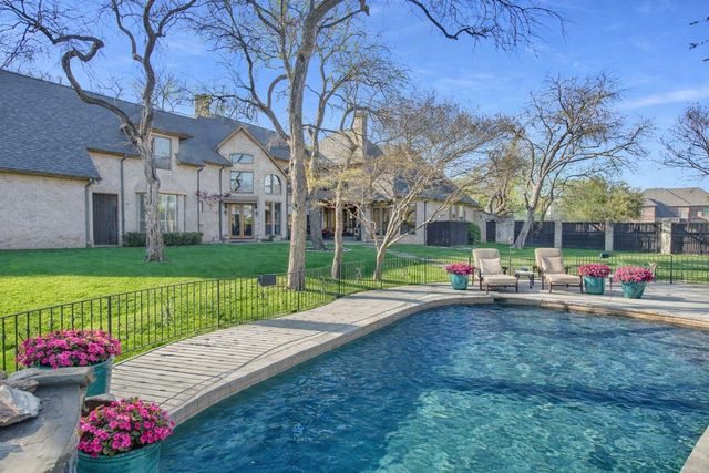 6262 Turner Way, Dallas, TX 75230