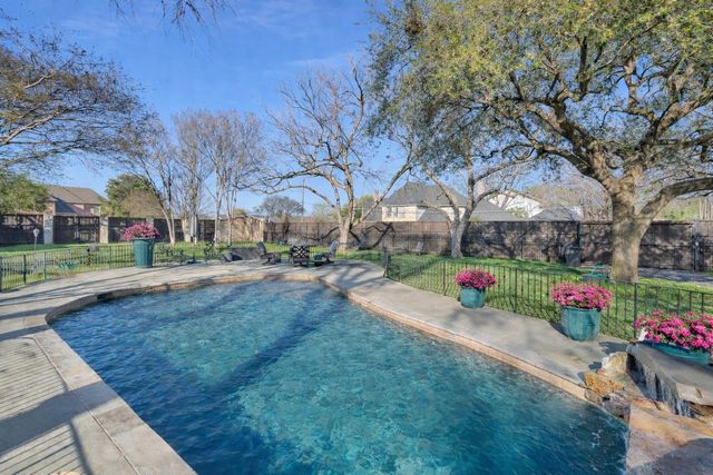 6262 Turner Way, Dallas, TX 75230