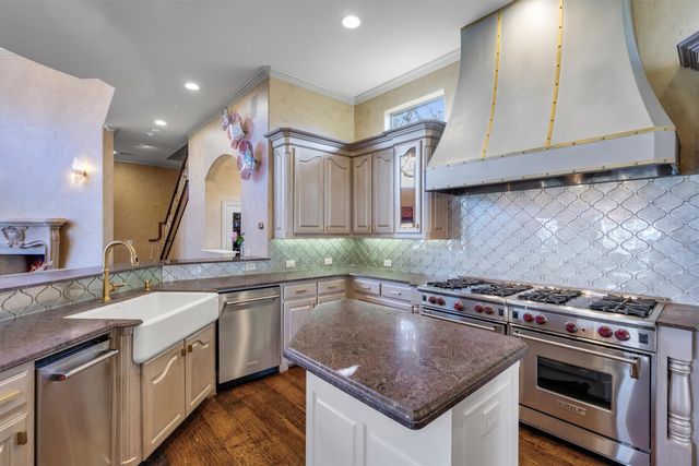 6262 Turner Way, Dallas, TX 75230