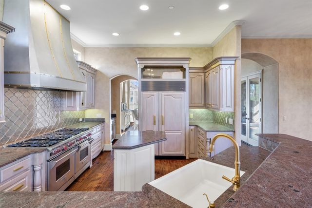 6262 Turner Way, Dallas, TX 75230