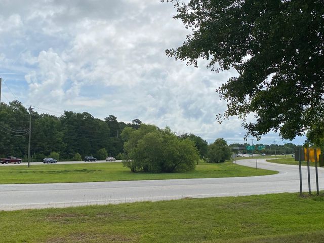 8899 Old University Boulevard, North Charleston, SC 29406