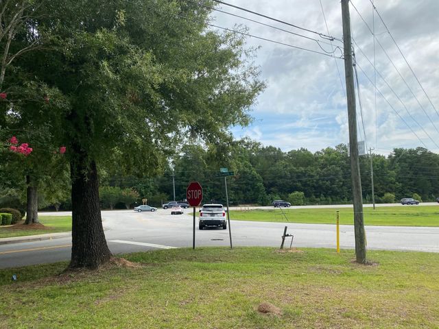 8899 Old University Boulevard, North Charleston, SC 29406