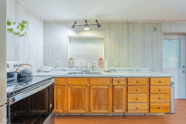 1260 N Lawrence Hollow Drive, Bloomfield, IN 47424