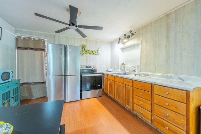 1260 N Lawrence Hollow Drive, Bloomfield, IN 47424