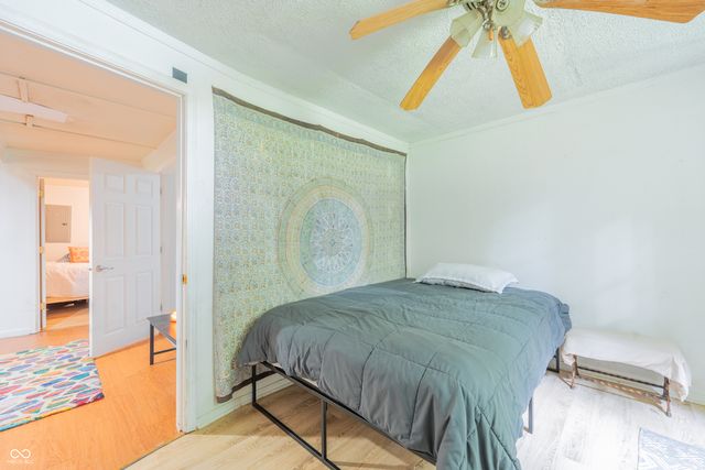 1260 N Lawrence Hollow Drive, Bloomfield, IN 47424