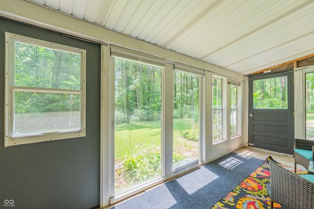 1260 N Lawrence Hollow Drive, Bloomfield, IN 47424