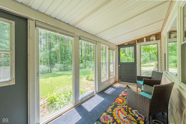 1260 N Lawrence Hollow Drive, Bloomfield, IN 47424
