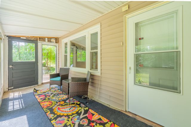 1260 N Lawrence Hollow Drive, Bloomfield, IN 47424