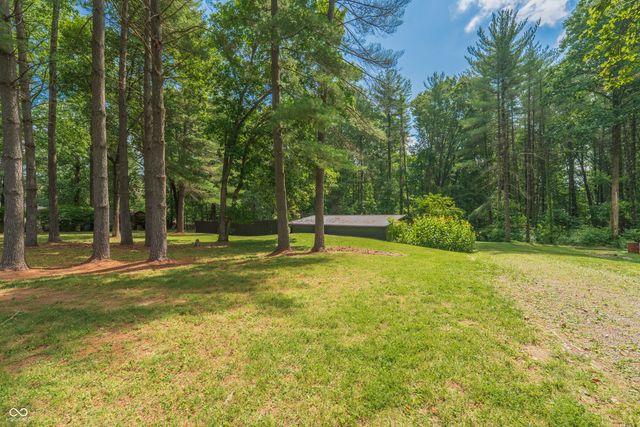 1260 N Lawrence Hollow Drive, Bloomfield, IN 47424