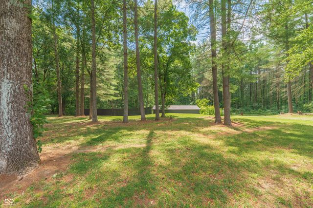 1260 N Lawrence Hollow Drive, Bloomfield, IN 47424