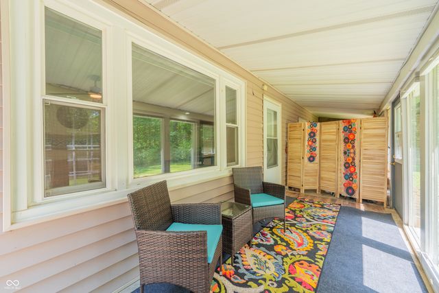 1260 N Lawrence Hollow Drive, Bloomfield, IN 47424