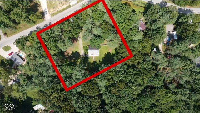 1260 N Lawrence Hollow Drive, Bloomfield, IN 47424