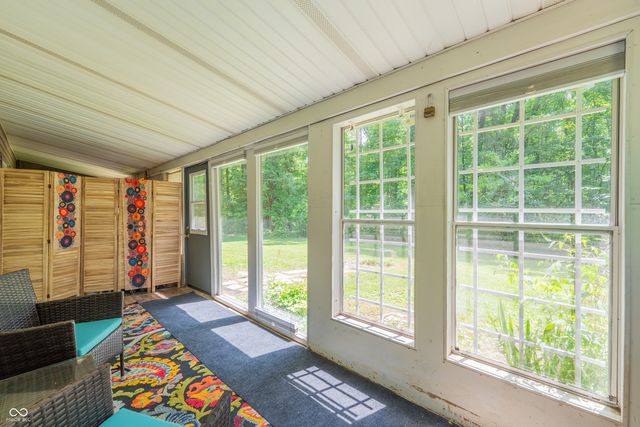 1260 N Lawrence Hollow Drive, Bloomfield, IN 47424