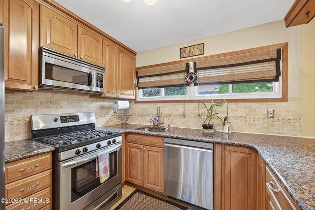 4 Farmbrook Drive, Old Bridge, NJ 08857