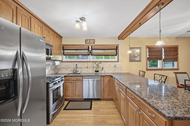 4 Farmbrook Drive, Old Bridge, NJ 08857