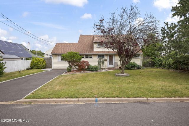 4 Farmbrook Drive, Old Bridge, NJ 08857