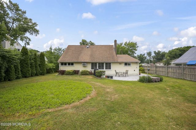 4 Farmbrook Drive, Old Bridge, NJ 08857