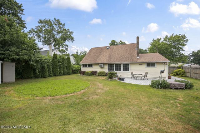 4 Farmbrook Drive, Old Bridge, NJ 08857