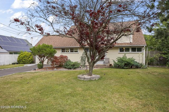 4 Farmbrook Drive, Old Bridge, NJ 08857