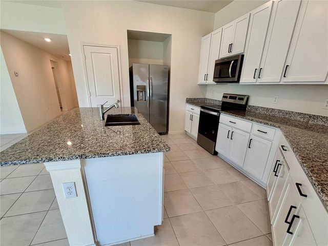 240 SUMMERLIN LOOP, Haines City, FL 33844
