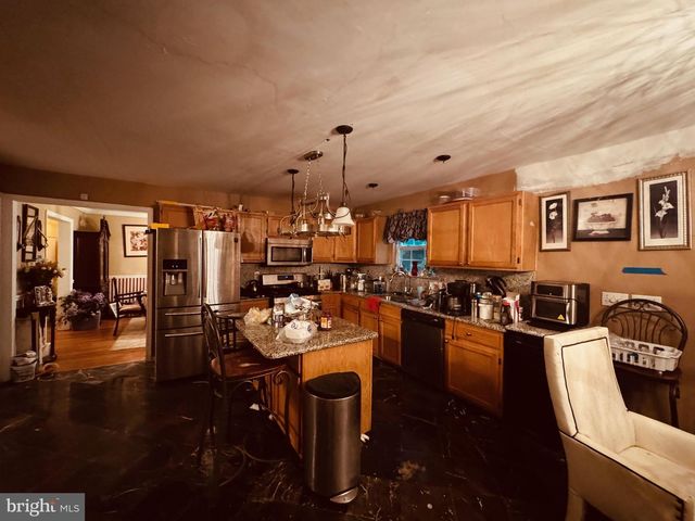 25 W SAXONY DR, New Castle, DE 19720