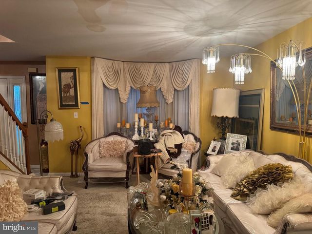 25 W SAXONY DR, New Castle, DE 19720