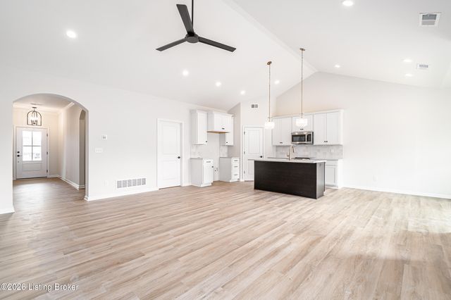 10112 Cedar Valley Ct, Louisville, KY 40291