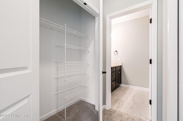 10112 Cedar Valley Ct, Louisville, KY 40291