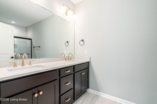 10112 Cedar Valley Ct, Louisville, KY 40291