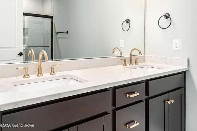 10112 Cedar Valley Ct, Louisville, KY 40291