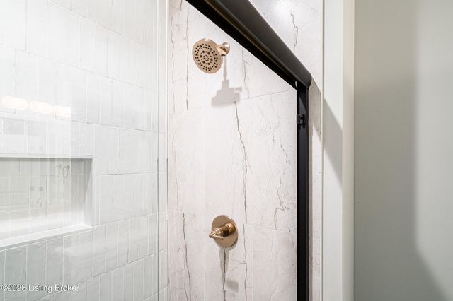 10112 Cedar Valley Ct, Louisville, KY 40291