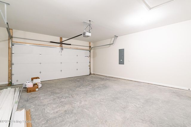 10112 Cedar Valley Ct, Louisville, KY 40291