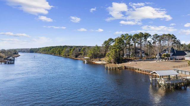 9789 Anchor Dr., Longs, SC 29568
