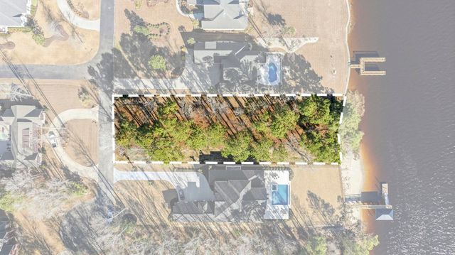 9789 Anchor Dr., Longs, SC 29568