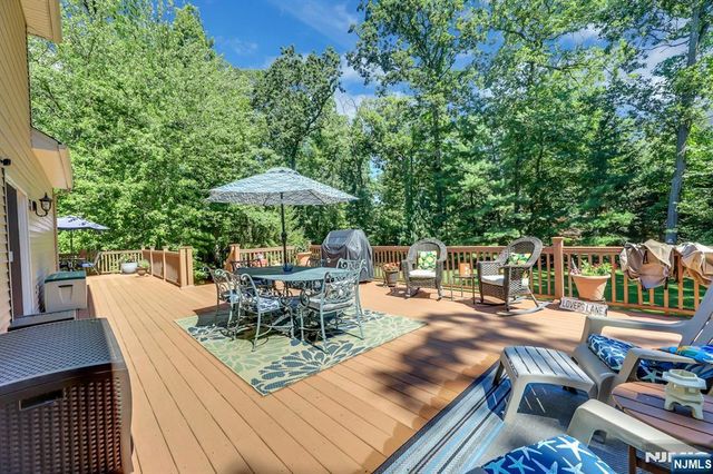 63 Pleasant Avenue, Upper Saddle River, NJ 07458