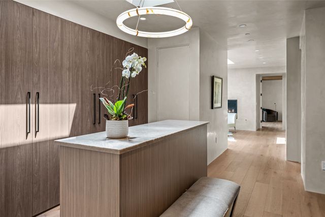 25 Lodge Circle, Santa Fe, NM 87506