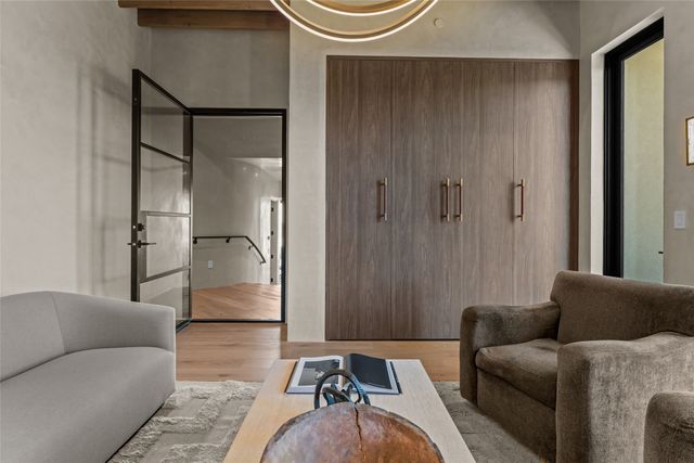 25 Lodge Circle, Santa Fe, NM 87506