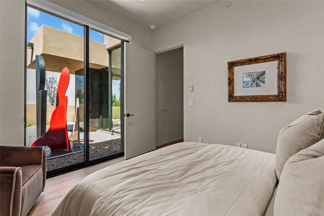 25 Lodge Circle, Santa Fe, NM 87506