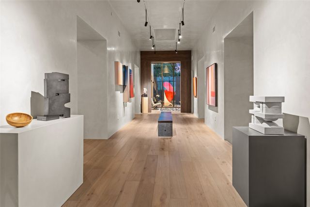25 Lodge Circle, Santa Fe, NM 87506