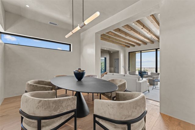 25 Lodge Circle, Santa Fe, NM 87506