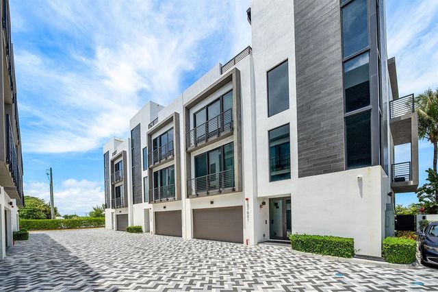 11505 Old Ocean Boulevard, Ocean Ridge, FL 33435