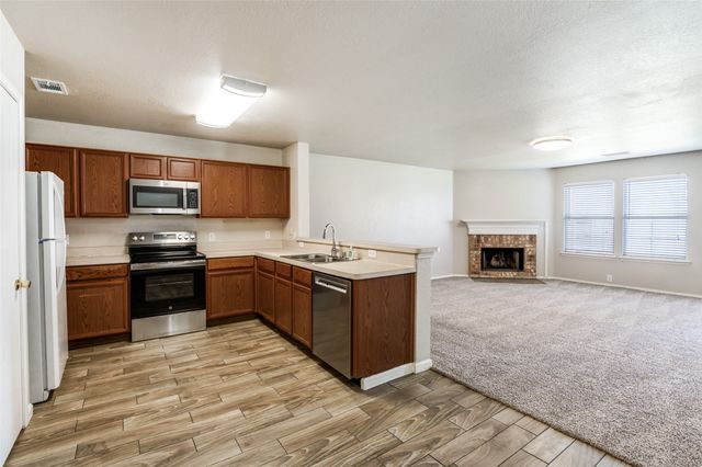 9013 Sagebrush Trail, Cross Roads, TX 76227